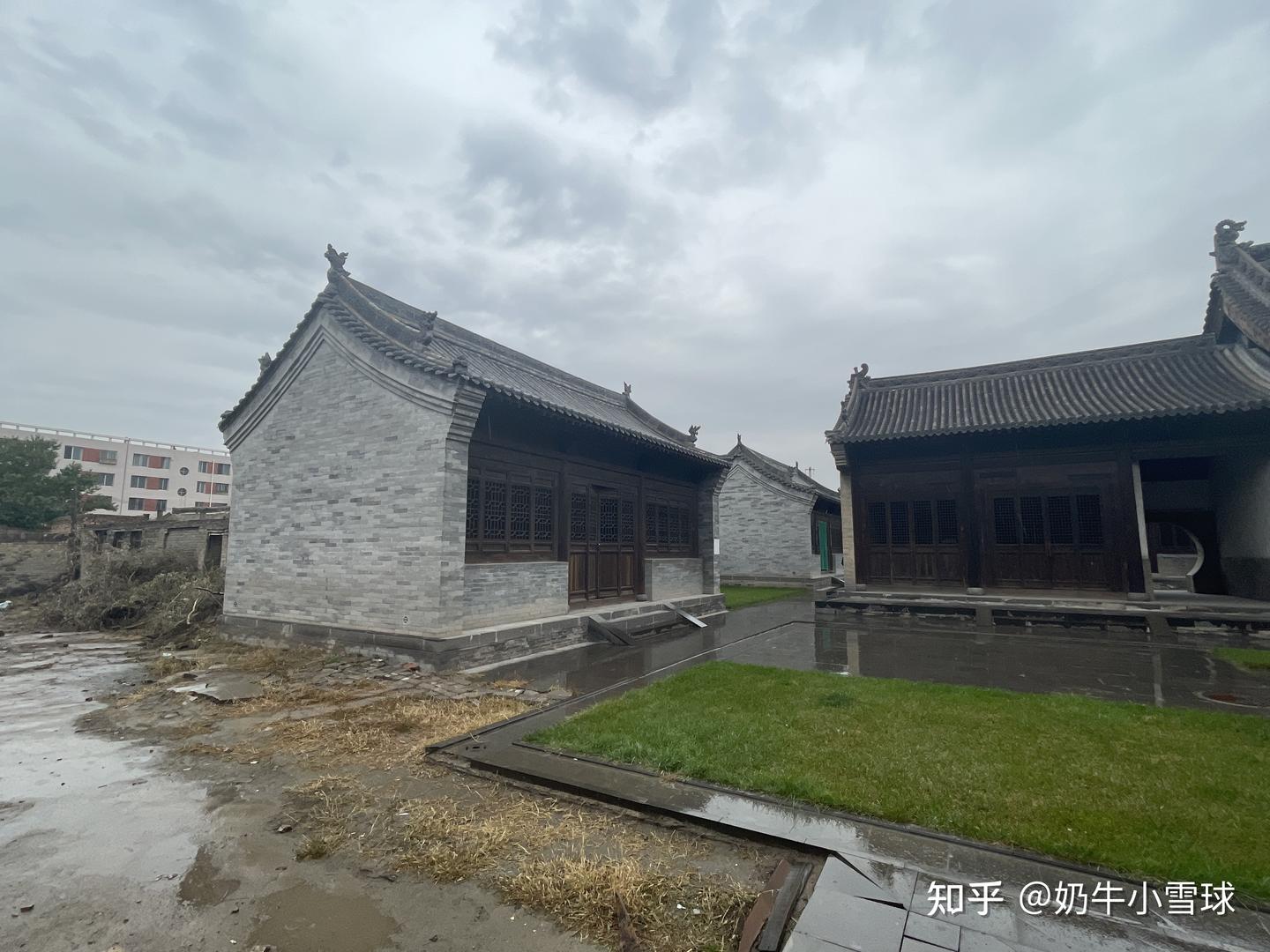 A scenic view of Datong Hunyuan Confucian Temple