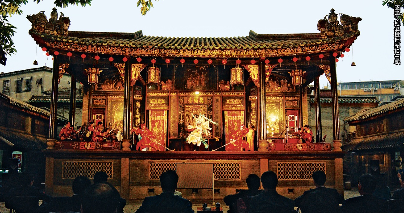A scenic view of Foshan Donghuali Gujianzhuqun