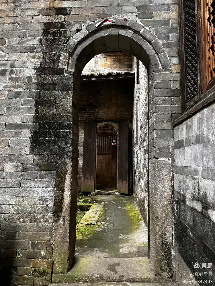 A scenic view of Fuzhou Kuibi Lianhui Minzhai