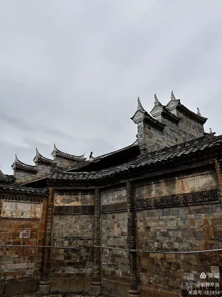 A scenic view of Fuzhou Kuibi Lianhui Minzhai