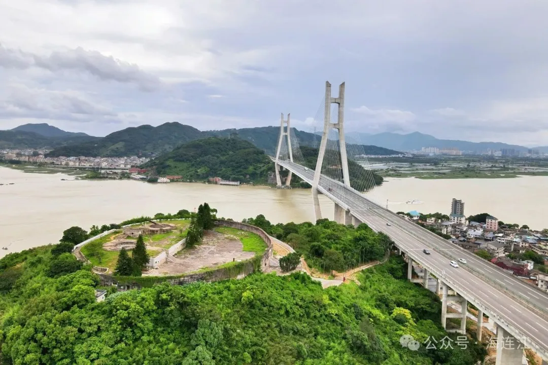 A scenic view of Fuzhou Tingjiang Paotai