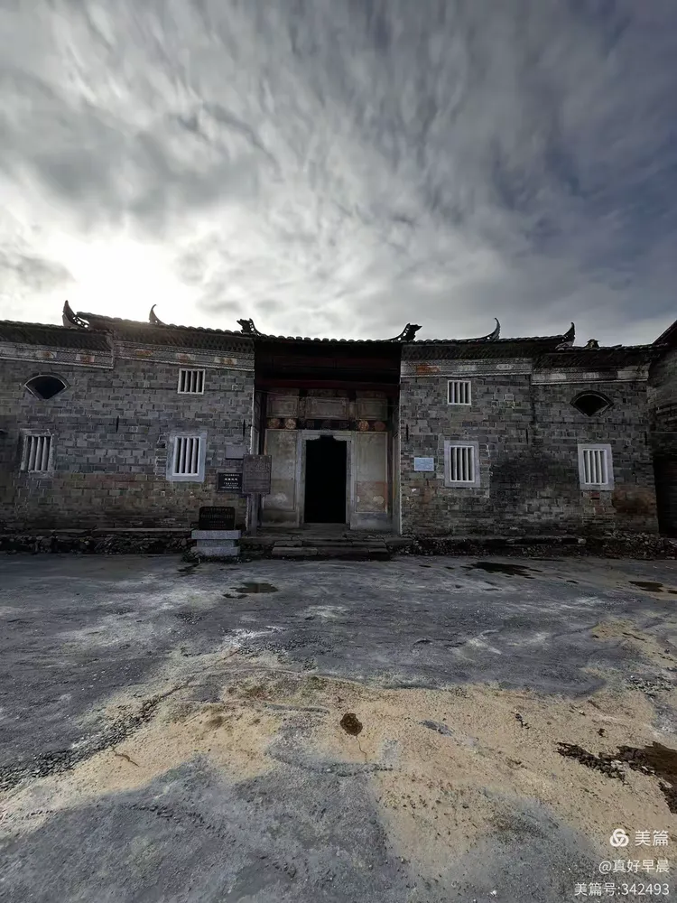 A scenic view of Fuzhou Yiqian Shiwuli Minzhai