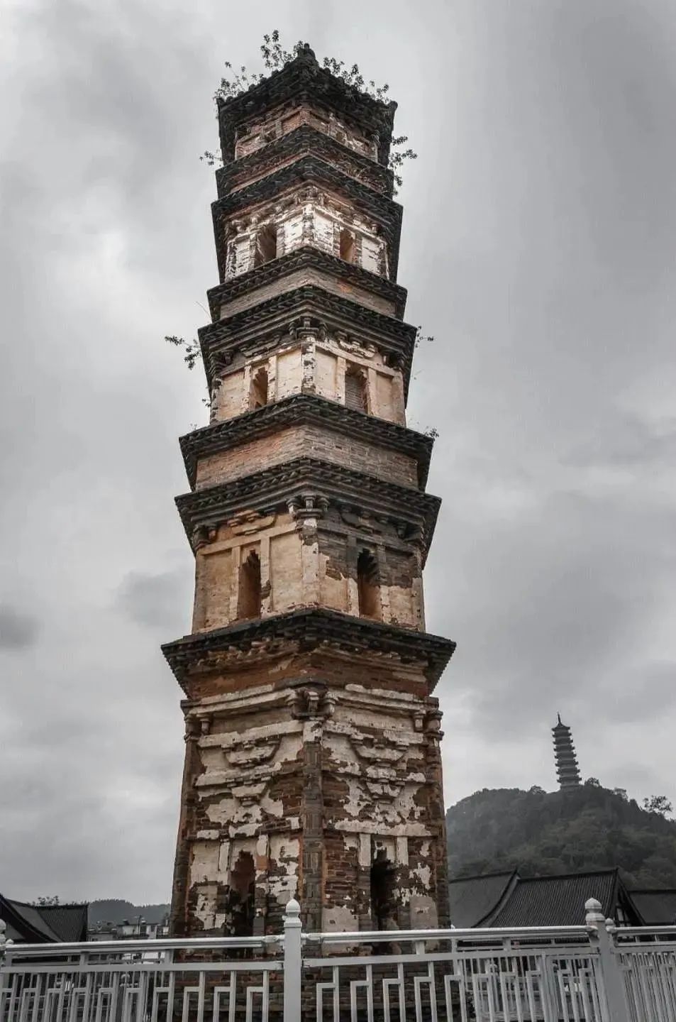 A scenic view of Ganzhou Dabaoguangta