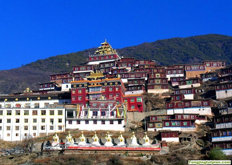 A scenic view of Ganzi Baiyu Gatuosi