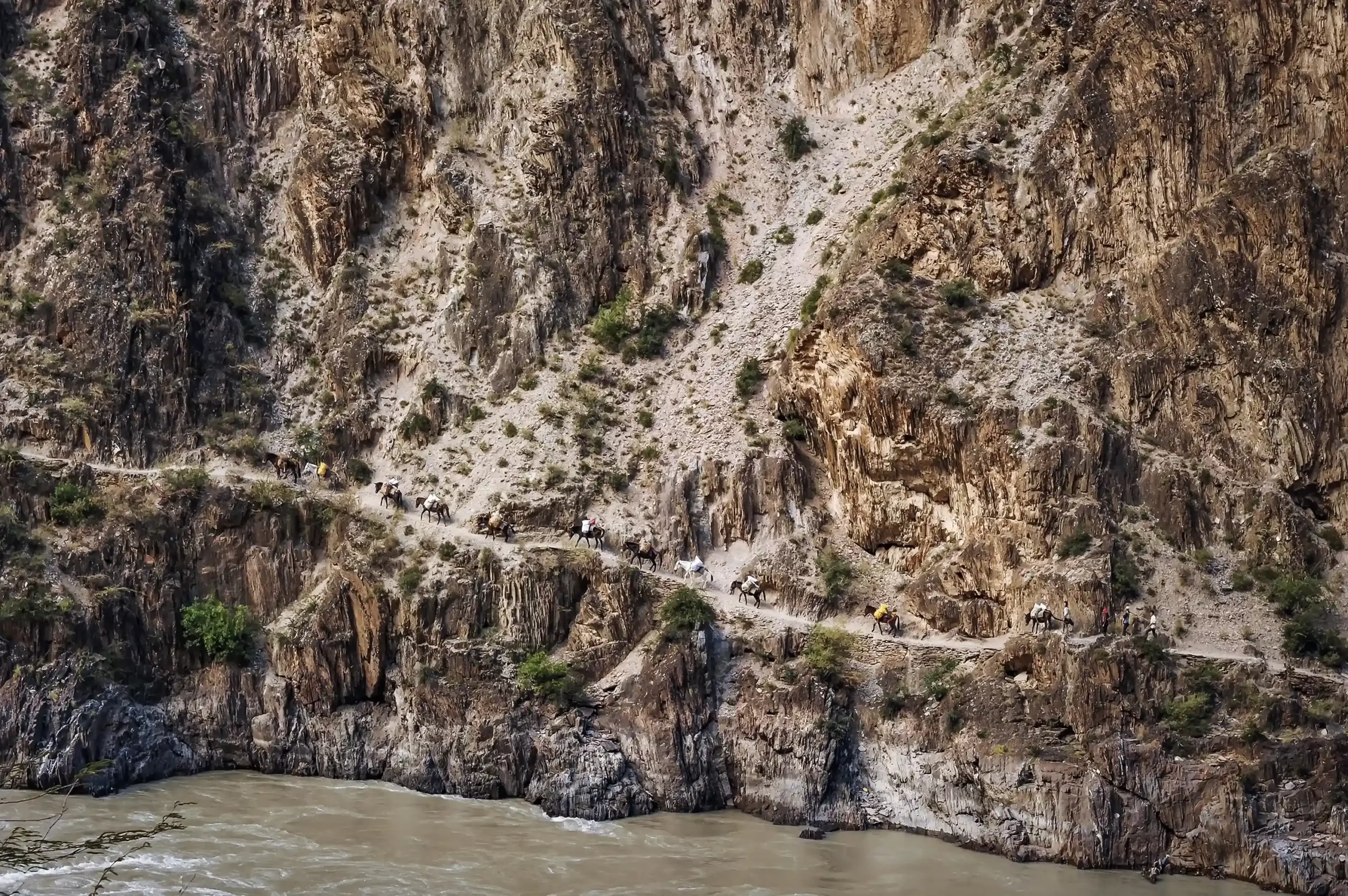 A scenic view of Ganzi Chamagudao