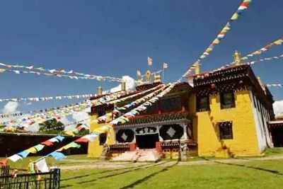 The Ultimate Travel Guide to Ganzi Huiyuansi: Culture, Nature, and Serenity