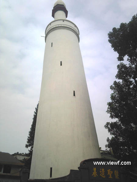 A scenic view of Guangzhou Huaishengsi Guangta