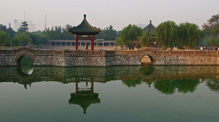 A scenic view of Handan Zhifang Yuhuang Pavilion