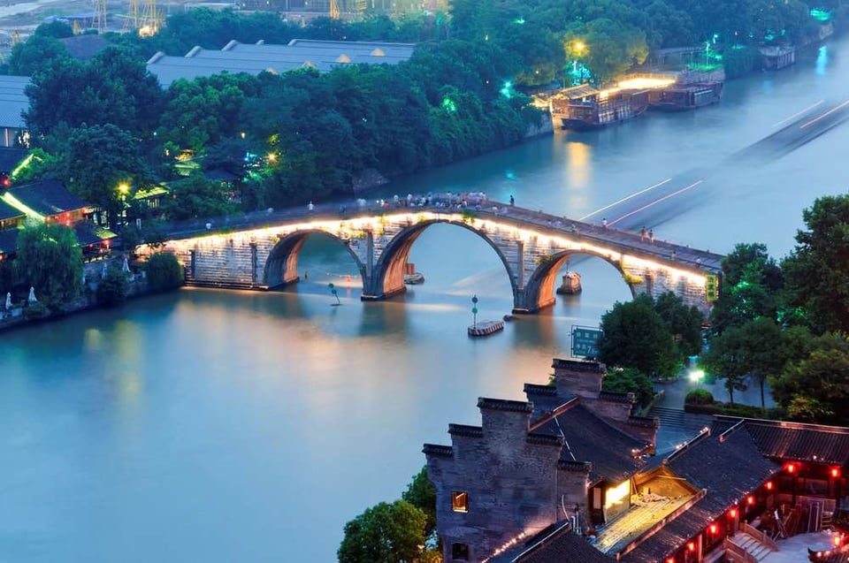 A scenic view of Hangzhou Dayunhe