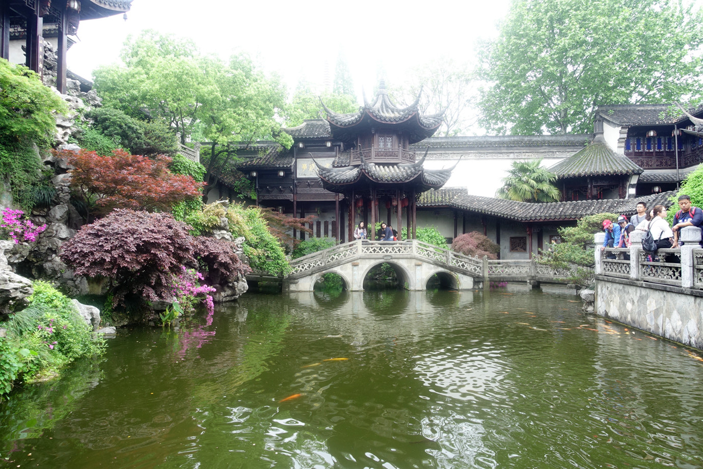 A scenic view of Hangzhou Huqingyutang