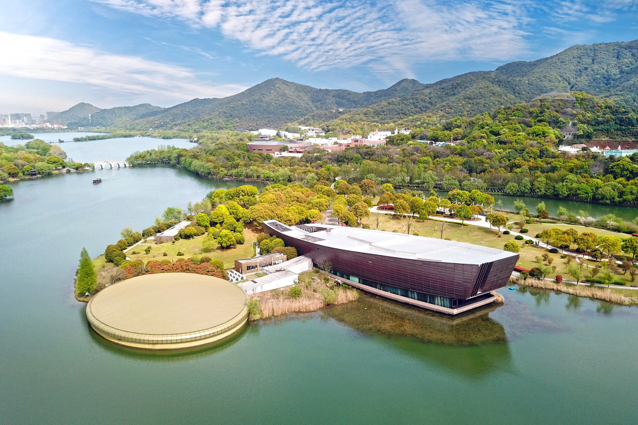 A scenic view of Hangzhou Kuahuqiao Yizhi