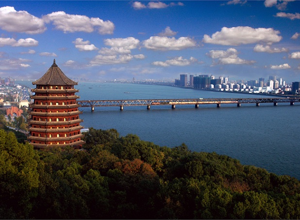 A scenic view of Hangzhou Qiantangjiang Daqiao