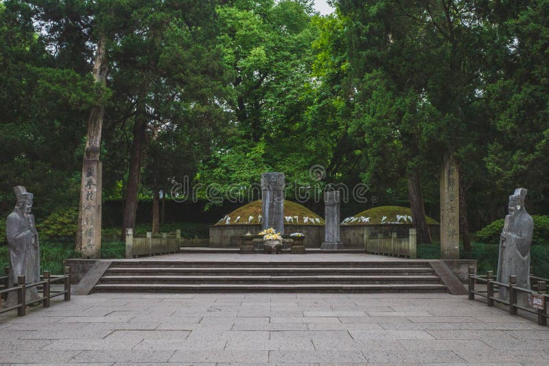 A scenic view of Hangzhou Yuefeimu