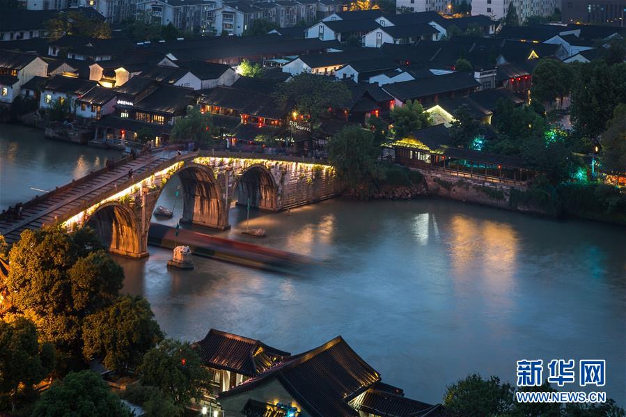 A scenic view of Hangzhou Zhongyiqiao