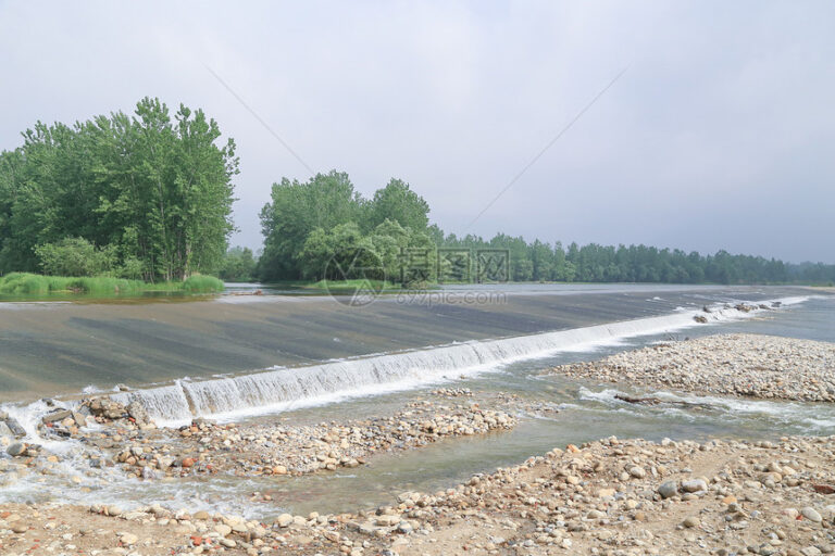 A Journey Through Time: The Cultural Significance of Hanzhong Wumen Weir