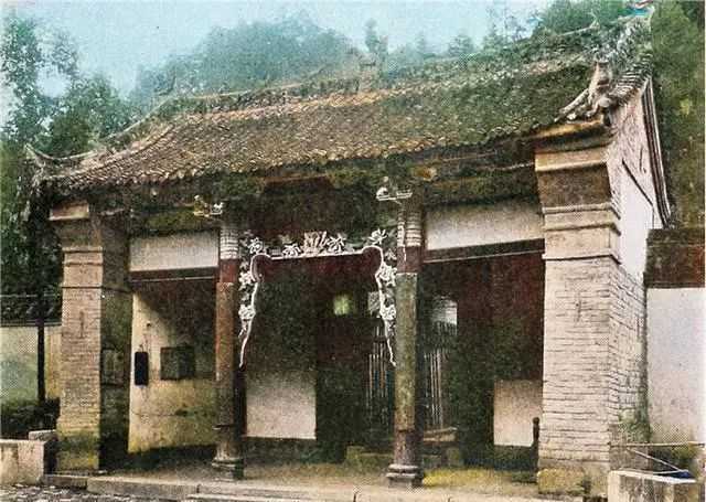 A scenic view of Hanzhong Zhang Liang Temple