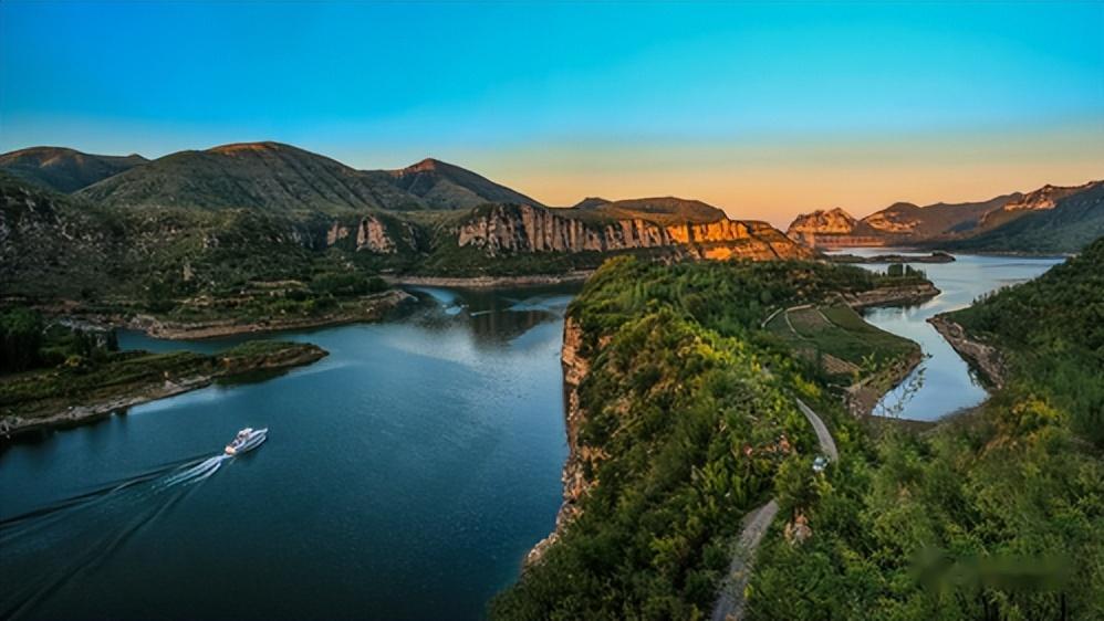 A scenic view of Hebi Fangchengyan