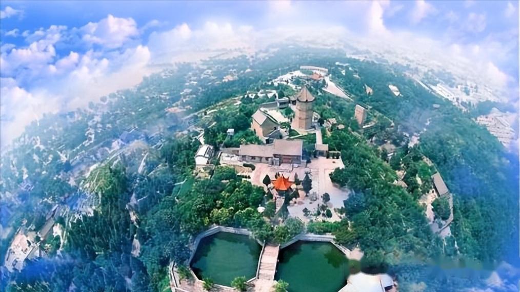 A scenic view of Hebi Fangchengyan