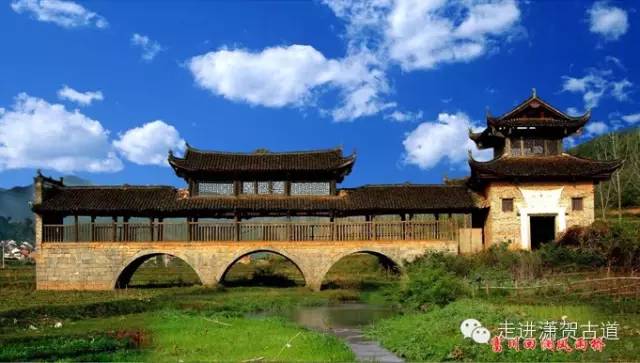 Discover the Enchanting Hezhou Fuchuan Yaozu Fengyuqiaoqun: A Cultural Gem in Guangxi