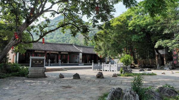 Your Complete Guide to Hezhou Mayinmiao: From Local Cuisine to Breathtaking Views