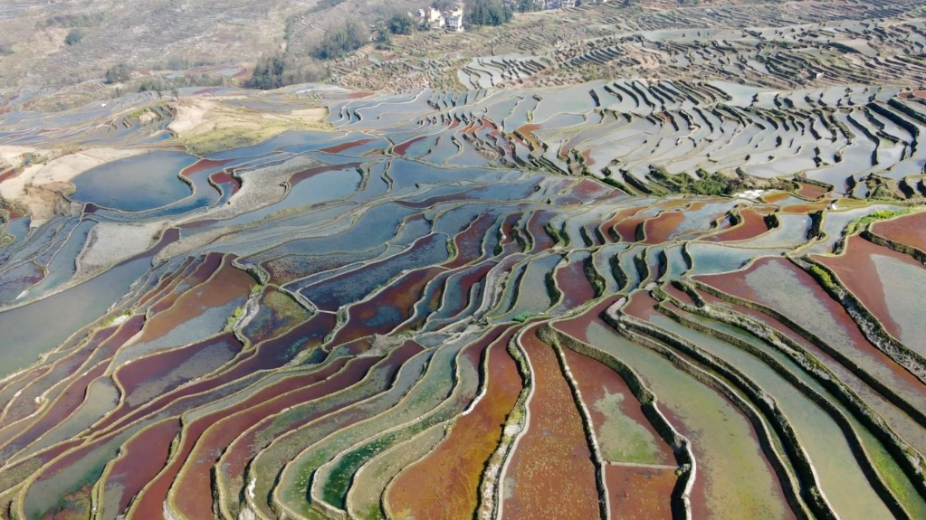A scenic view of Honghe Jianshui Yuhuangge Ji Chongwenta