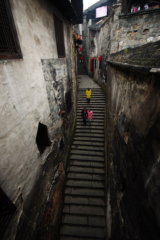 A scenic view of Huaihua Hongjiang Gujianzhuqun