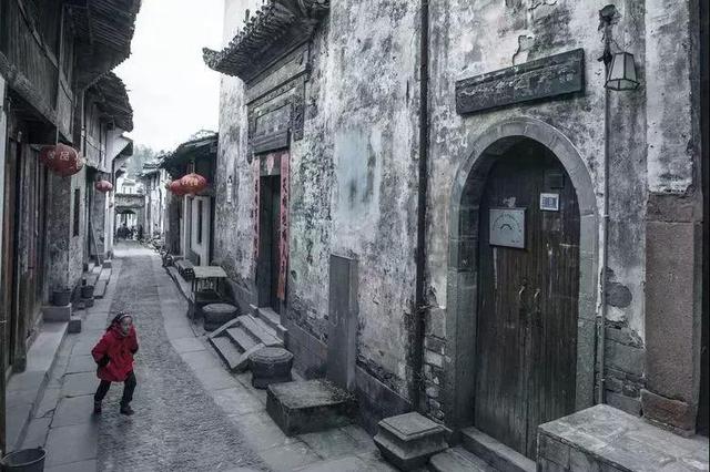 Hiking Huangshan Baweizu Zhai: Tips and Trails for Adventurous Travelers