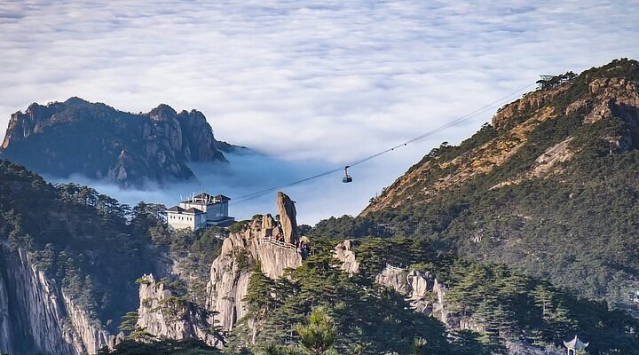 A scenic view of Huangshan Chengkan Cun Gu Jianzhuqun