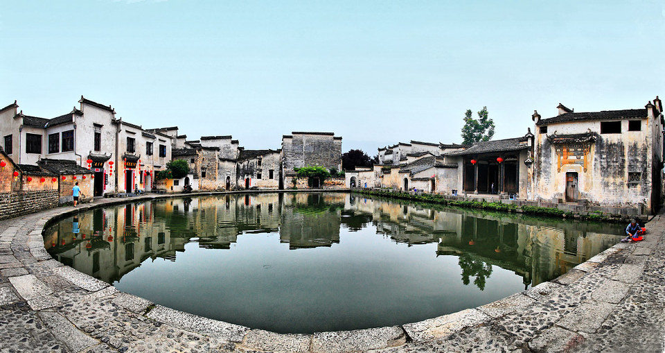 A scenic view of Huangshan Hongcun Gu Jianzhuqun