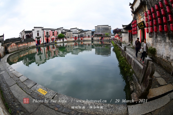 Huangshan Hongcun Gu Jianzhuqun: Experience the Enchantment of Traditional Chinese Heritage
