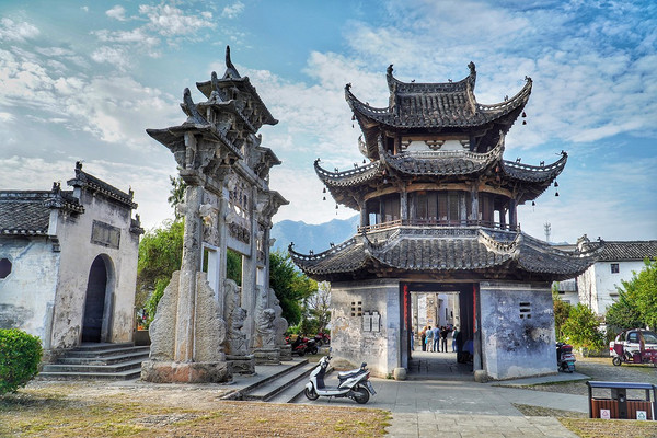 Huangshan Shuyuan Paifangqun: Discover the Majestic Archways of Anhui