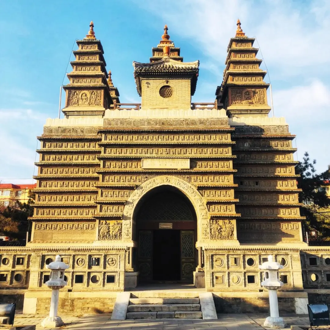A scenic view of Huhehaote Jingangzuoshelibaota