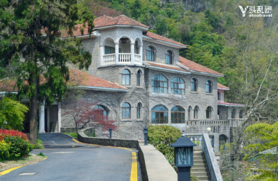 A scenic view of Huzhou Moganshan Bieshuqun