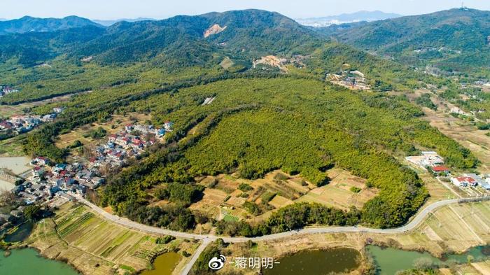 A scenic view of Huzhou Pishan Yizhi