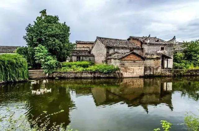 A scenic view of Jian Erqi Beitou Huiyi Jiuzhi