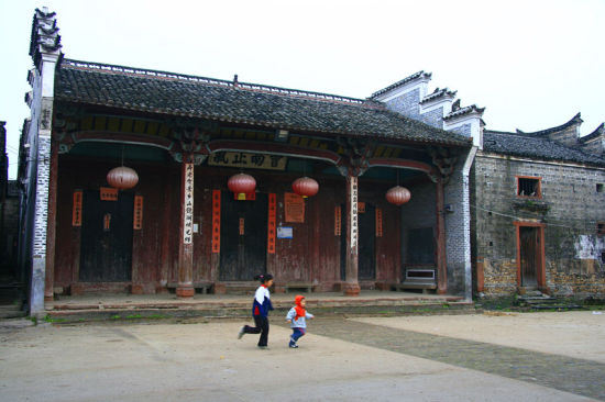 A scenic view of Jian Meibei Hongsijun Zongbu Jiuzhi