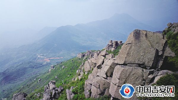 A scenic view of Jian Xiajiang Huiyi Jiuzhi