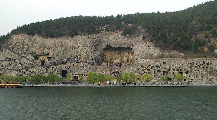 A scenic view of Jiaozuo Tianningsisanshengta