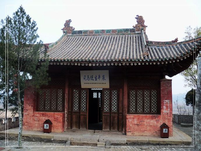A scenic view of Jiaozuo Xianshengwangmiao