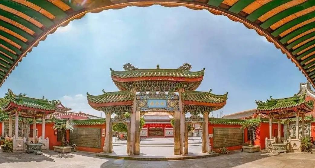 A scenic view of Jieyang Chenghuangmiao