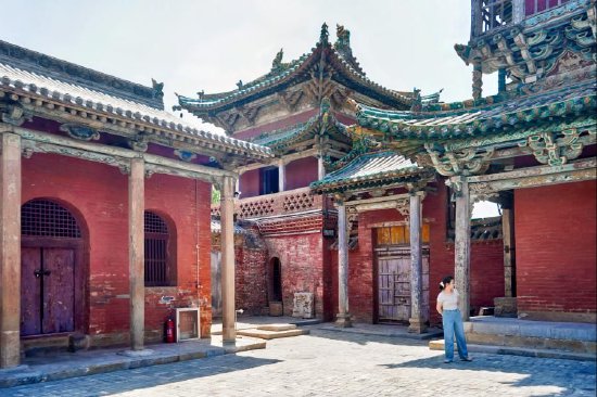 A scenic view of Jincheng Chongan Temple