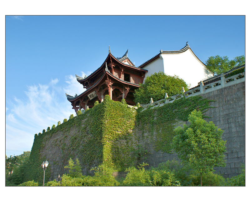 A scenic view of Jinhua Falongsi Jingchuang