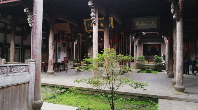 Experience Tranquility at Jinhua Juxi Kongshi Jiamiao: A Must-Visit in Zhejiang