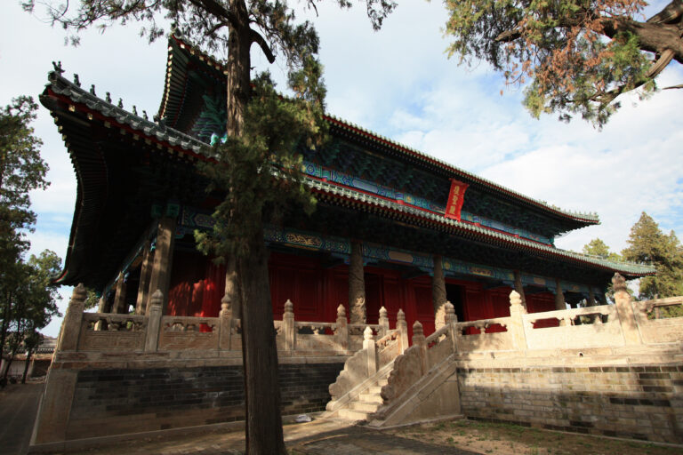 Unveiling Jining Yanmiao: Top Tips for an Unforgettable Visit in Shandong