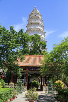 A scenic view of Jinzhong Wubian Temple