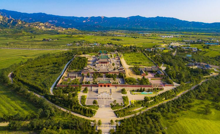 A scenic view of Jinzhou Beizhenmiao