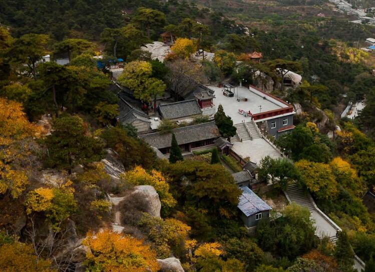A scenic view of Jinzhou Yiwulushan Liaoling