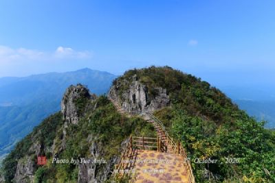 A scenic view of Jinzhou Yiwulushan Liaoling