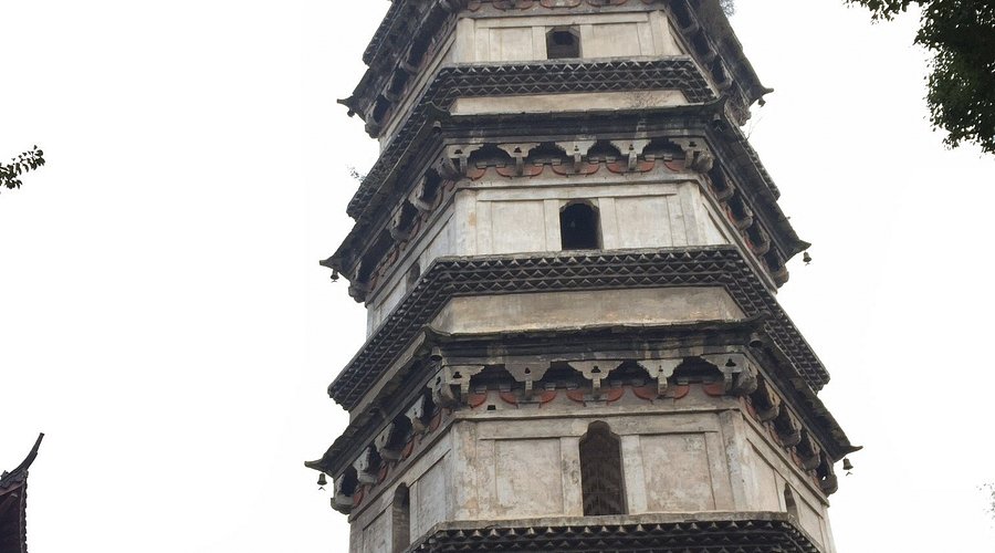 A scenic view of Jiujiang Dashengta