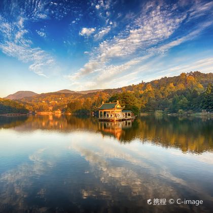 A scenic view of Jiujiang Lushan Cijingting